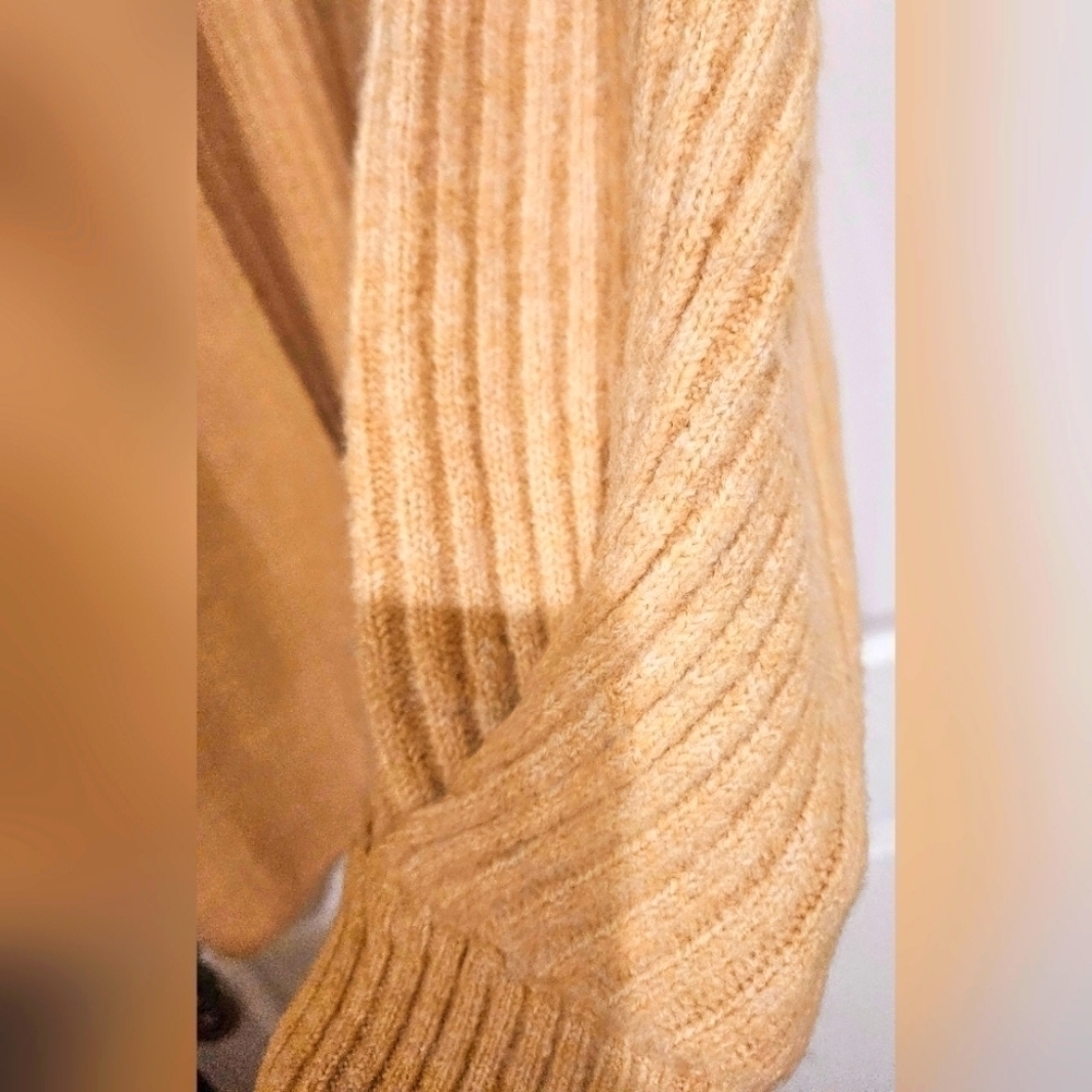 TALL TUCK SLEEVE CARDIGAN NWOT - Picture 7 of 10
